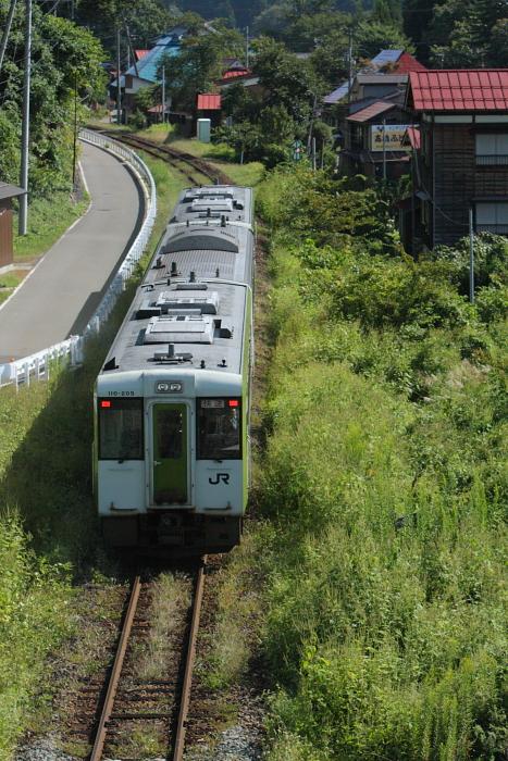 磐越西線　新潟県東蒲原郡阿賀町鹿瀬駅_e0143883_2032567.jpg