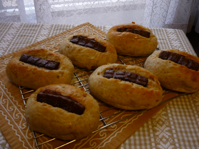 塩焼きそばお弁当＾＾板チョコパン＾＾_f0198186_1044515.jpg