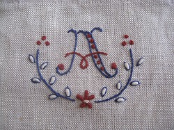 イニシャル刺繍の教室です うずむむむ イニシャル刺繍の教室です うずむむむ
