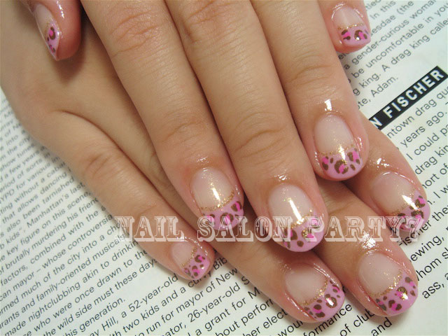 ピンクのレオパード ヒョウ柄 フレンチネイル Nail Salon Party７の店長日記２