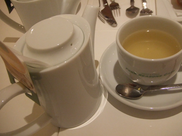 フォーシーズンズカフェ_f0076001_23301070.jpg