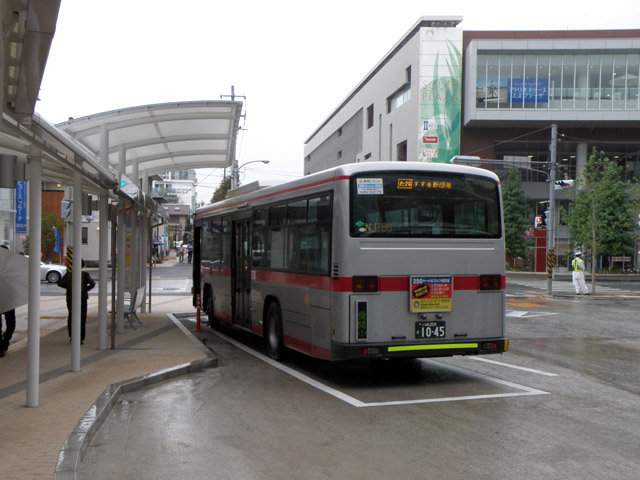 新 たまプラーザ駅バスターミナル_c0130964_1353638.jpg