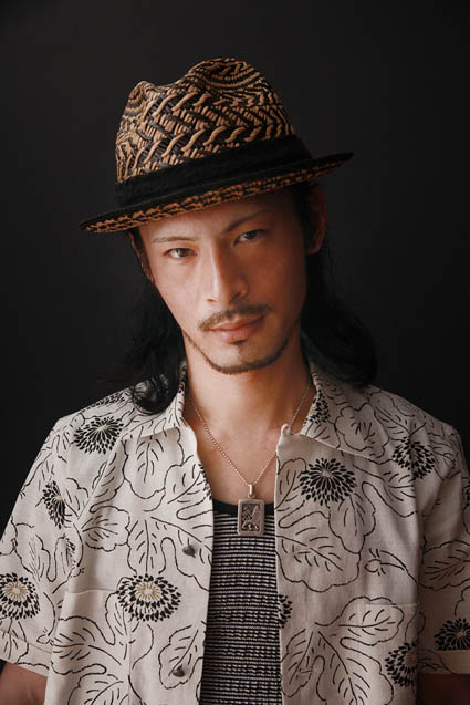 メンズヘアカタログ 10 にヒゲ写真集が紹介 K O G E N P H O T O G R A P H Y メンズヘアカタログ 10 にヒゲ写真集が紹介 K O G E N P H O T O G R A P H Y