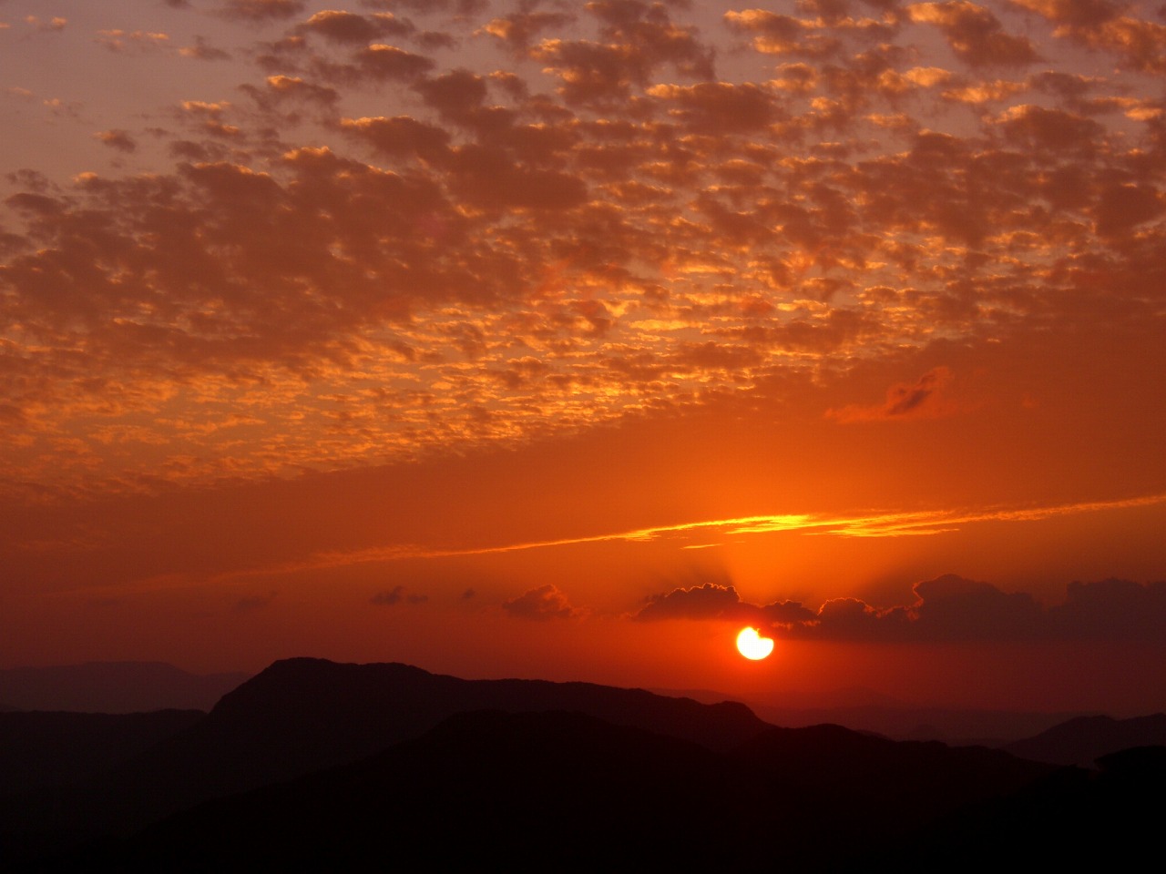 伊岐佐ダムからの夕日_c0177995_18533885.jpg