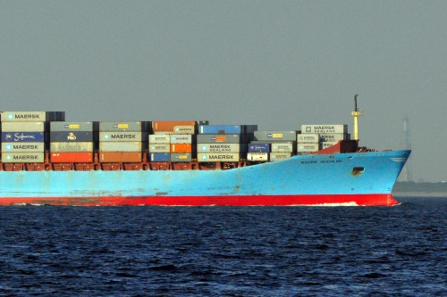 MAERSK　MESSOLOGI_e0158925_0211357.jpg