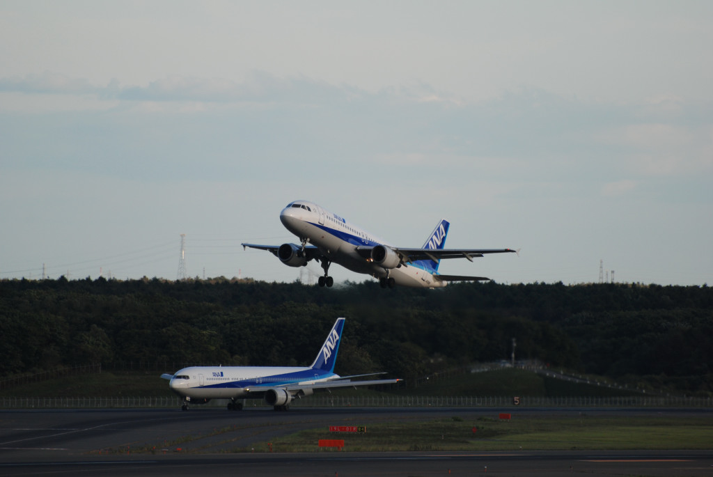 北海道旅行　千歳空港_f0147385_0182558.jpg