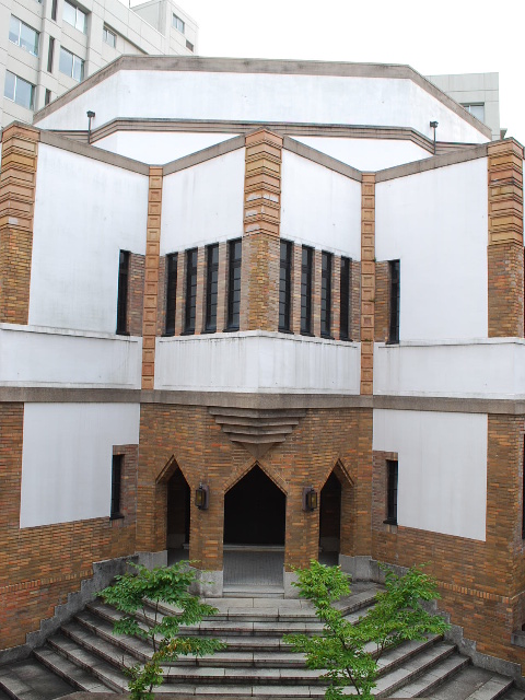 東京・駒澤大学耕雲館(大正モダン建築探訪)_f0142606_2345739.jpg
