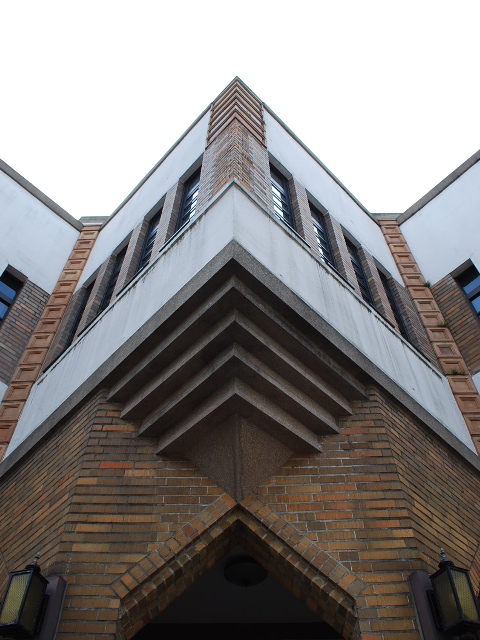 東京・駒澤大学耕雲館(大正モダン建築探訪)_f0142606_23494485.jpg