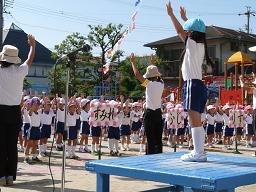 しらぎく幼稚園の運動会_b0161621_05963.jpg