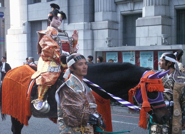 「　名古屋まつり　英傑行列に遭遇　　　　０９．１０．０５　　　月　　　　」_d0094543_353492.jpg