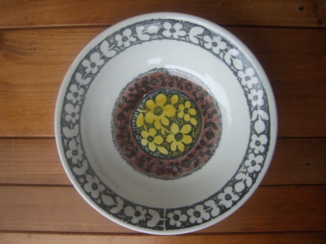 Broadhurst soup bowl by Kathie Winkle③_c0210815_16371998.jpg