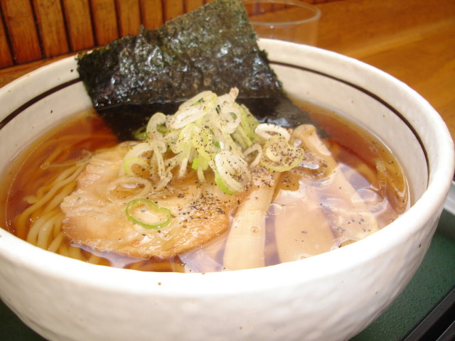 寄居醤油ラーメン（寄居PA）_a0116205_2049325.jpg