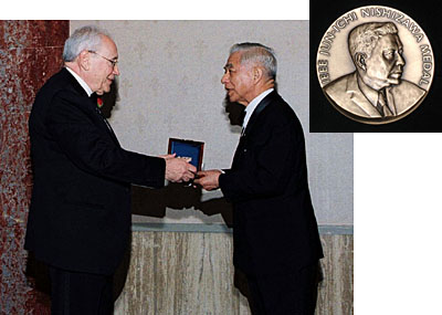 2009年ノーベル物理学賞は「エイリアン・テクノロジー」へ_e0171614_11314671.jpg