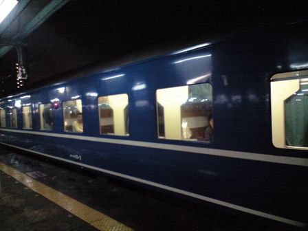 青い列車へ 2_b0005281_2134491.jpg