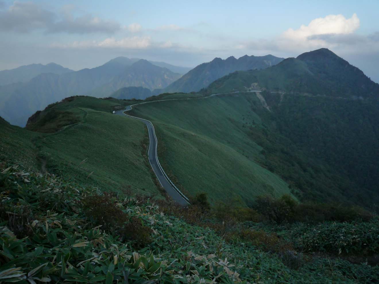 石鎚山　東陵コース　エントツ山さん達とバッタリ_b0124306_1142518.jpg