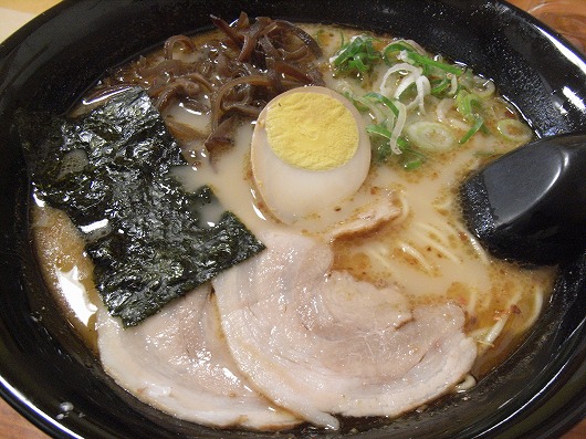 今年も食べ食べてきました・熊本ラーメン！！_b0091423_15285323.jpg