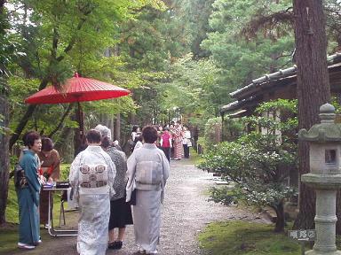 清水園で市民茶会_e0135219_15185643.jpg