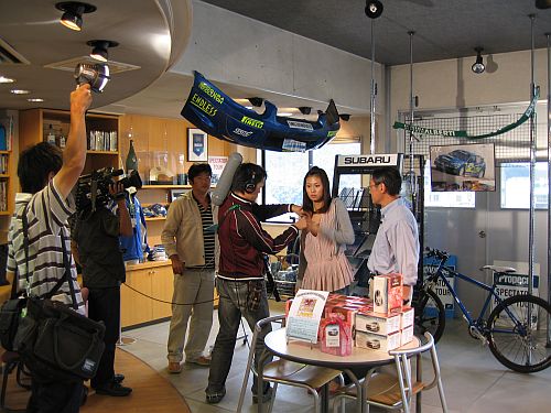 テレビ取材の後、最新型エクシーガでFF車の無段変速を堪能する。_f0076731_22212653.jpg