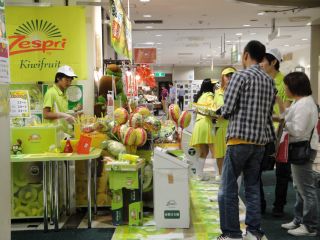 連休最終日ですね!行楽日和だ!いいなぁ・・・_e0166301_9145052.jpg