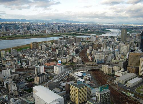 空中庭園展望台と昭和へタイムスリップの地下街_d0017632_21334389.jpg