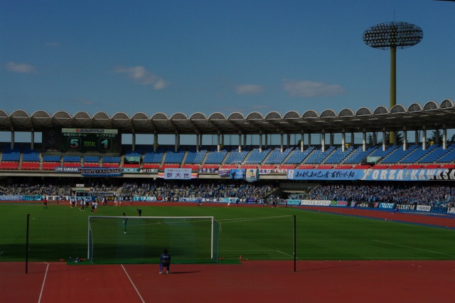 天皇杯2回戦 川崎fvsレノファ山口を観戦 J1強豪へ血気盛んに挑むも後半力尽きる Photo Blog 人生の半ばを過ぎて 天皇杯2回戦 川崎fvsレノファ山口を観戦 J1強豪へ血気盛んに挑むも後半力尽きる Photo Blog 人生の半ばを過ぎて