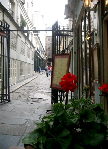 ☆お気に入りの小道~Cour du Commerce Saint Andre_b0189667_21591892.jpg