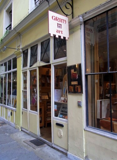 ☆お気に入りの小道~Cour du Commerce Saint Andre_b0189667_227359.jpg