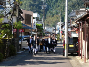 「迹王の餅（堂の餅）」という行事が今立にはあります（その１）_e0061225_8155356.jpg