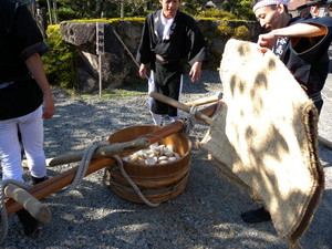 「迹王の餅（堂の餅）」という行事が今立にはあります（その１）_e0061225_8203218.jpg