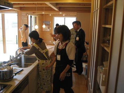 割り込んでごめんなさい オール電化住宅 ホームパーティー_f0073301_16374154.jpg