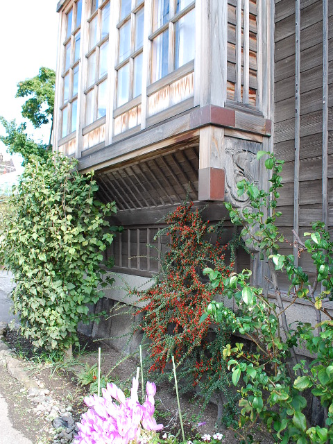 函館大町バス通り沿いの蔵付き住宅（函館の建築紹介）_f0142606_23291647.jpg