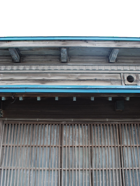 函館大町バス通り沿いの蔵付き住宅（函館の建築紹介）_f0142606_23343967.jpg