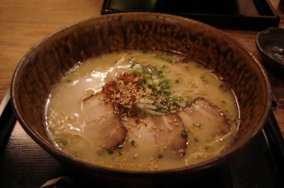 戸越でラーメン　「隼人」_e0058920_10372473.jpg