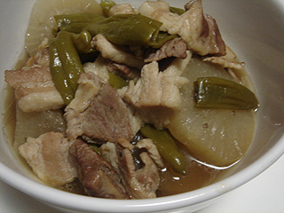 豚バラとししとうと大根の煮物_c0025217_074369.jpg