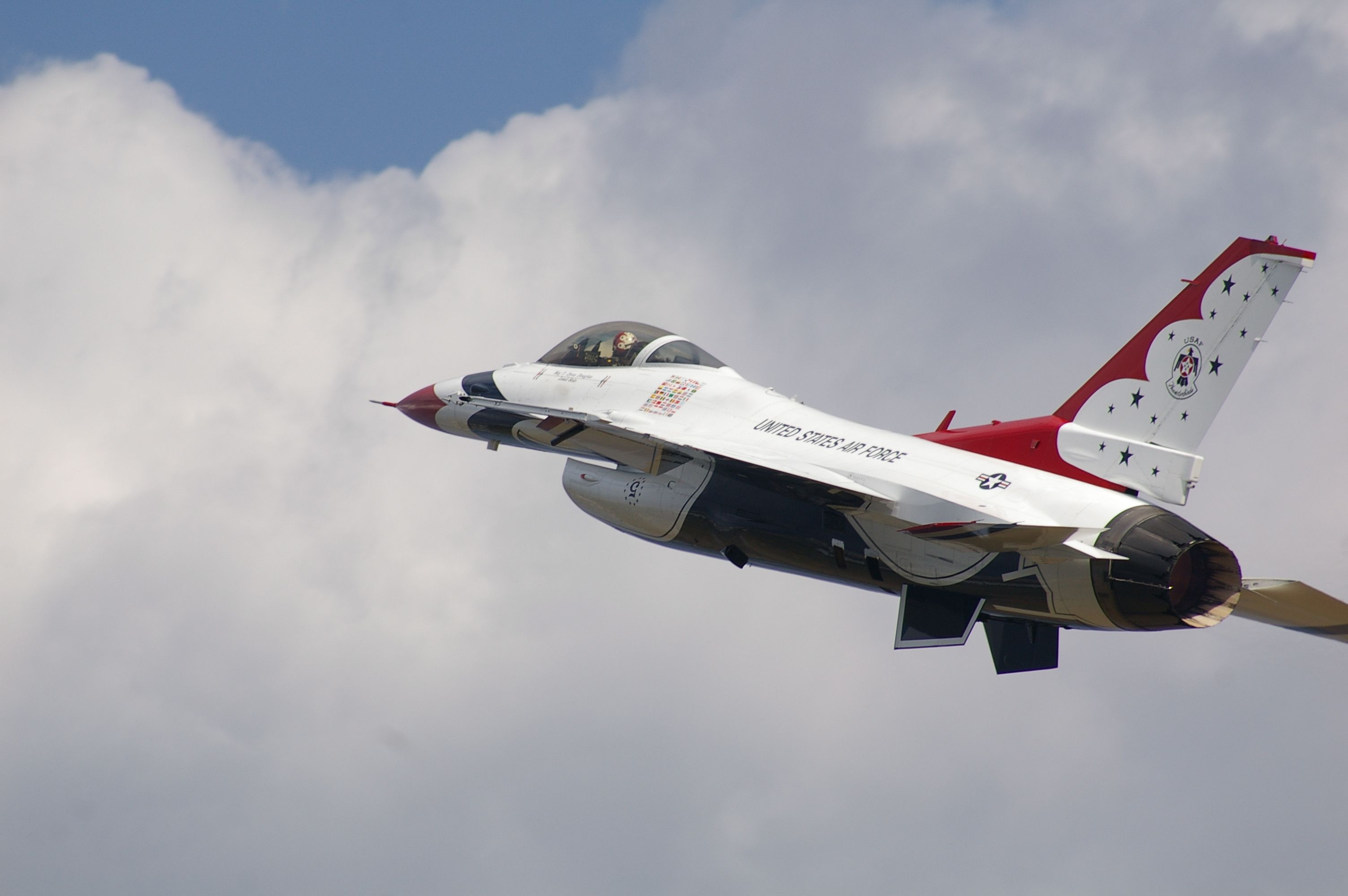 thunderbirds_e0183255_23181429.jpg