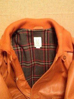 BURBERRY & GMT　奇跡の革ジャン入荷です♪_e0143179_1352255.jpg