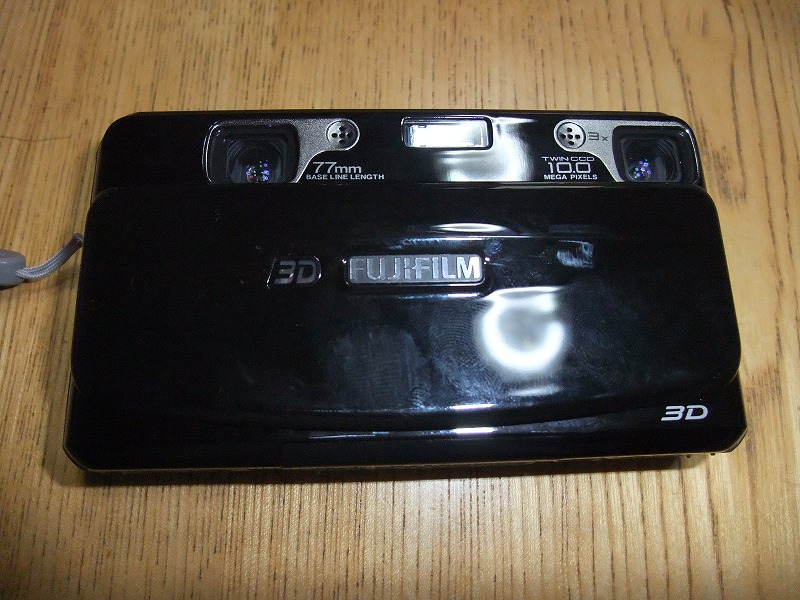 物欲ブログ？新兵器ＦＵＪＩＦＩＬＭ　３Ｄカメラ登場_f0050534_87895.jpg