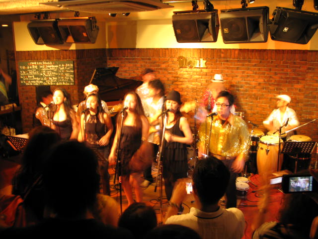 サルサライブ_b0136956_10104422.jpg