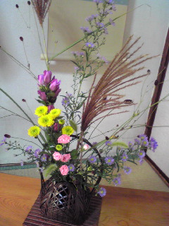 秋の花籠*_d0085018_20534925.jpg