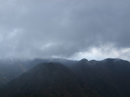 神秘、多彩、険阻、壮大！！霊峰・大峰山トレッキング(後編）_e0138081_13401783.jpg