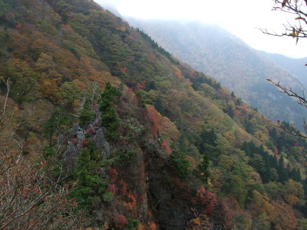 神秘、多彩、険阻、壮大！！霊峰・大峰山トレッキング(後編）_e0138081_13484726.jpg