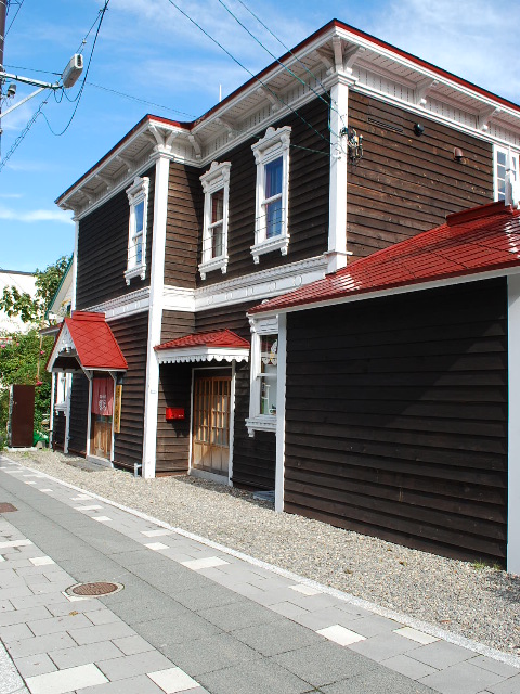函館末広町の旧饗場守三邸(函館擬洋館コレクション、その16)_f0142606_2342336.jpg