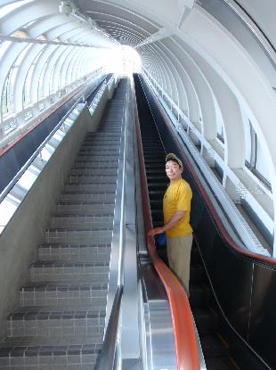 長いエスカレーター_e0077899_7213248.jpg