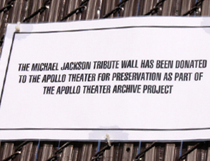 Michael Jackson Tribute Wallのその後_b0007805_10523754.jpg