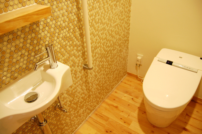 トイレデザイン_f0150413_1933451.jpg