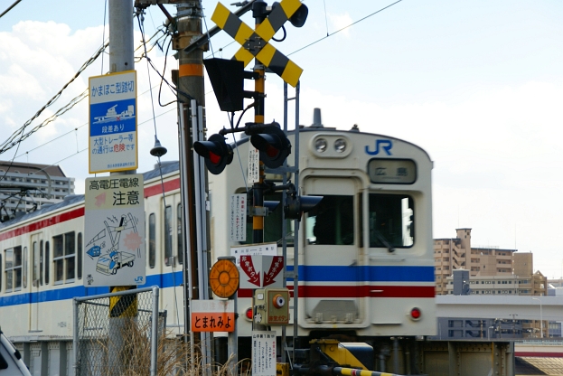 看板と標識のある風景 -電車でGo！-_f0189086_20125083.jpg