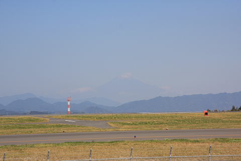 あの、富士山静岡空港ですよ～～_b0104592_20331212.jpg