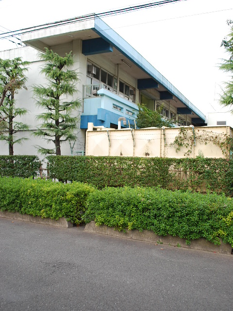 埼玉県戸田市立戸田第一小学校・旧校舎(昭和モダン建築探訪)_f0142606_23124964.jpg