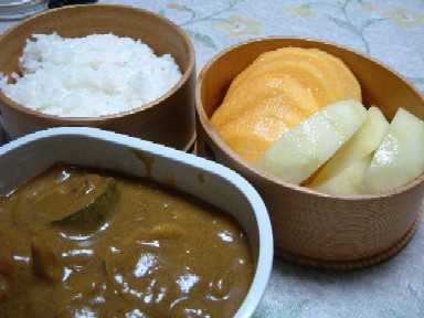 １０月２２日　カレー弁当_b0044825_9335634.jpg