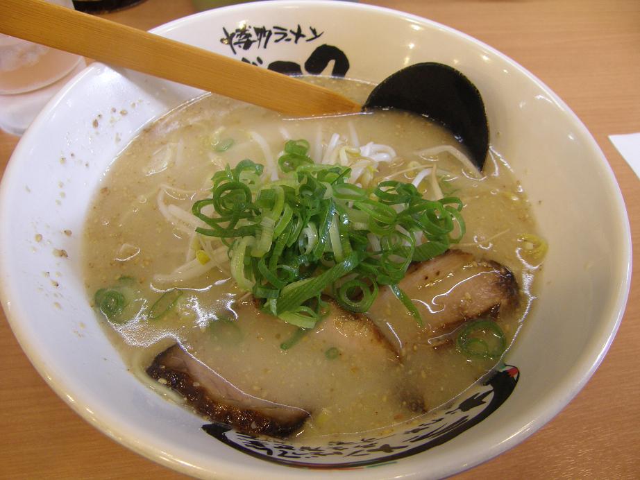 博多ラーメンげんこつ 豊中店 _c0118393_638117.jpg